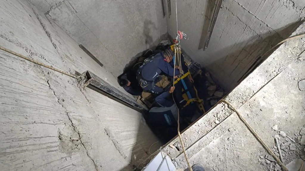 Adıyaman'da İnşaatta Düşen İşçiler Kurtarıldı