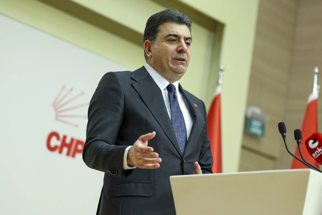 CHP'de Disiplin Süreci: Hasbi Dede'nin Durumu
