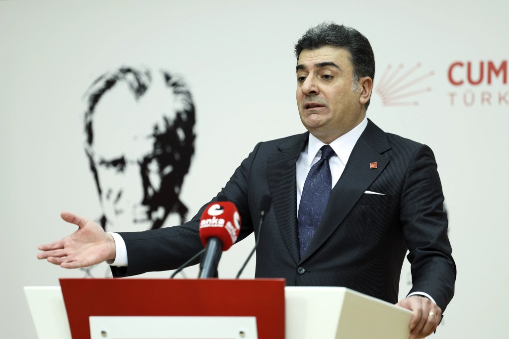 CHP'de Disiplin Süreci: Hasbi Dede'nin Durumu