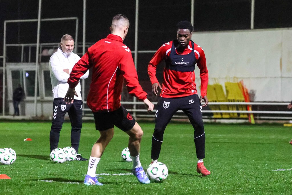 Samsunspor İlk Antrenmanını Thorsten Fink İle Yaptı