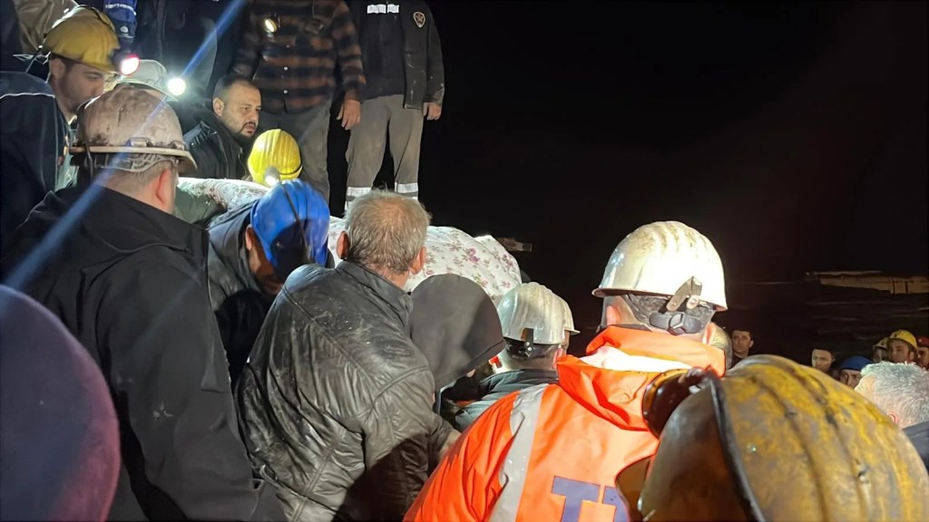 Zonguldak'ta Maden Ocağında Göçük: Üç Madenci Etkilendi