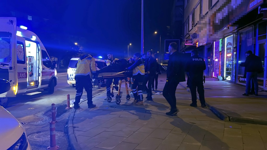 Kayseri'de Gece Yarısı Bıçaklı Kavga