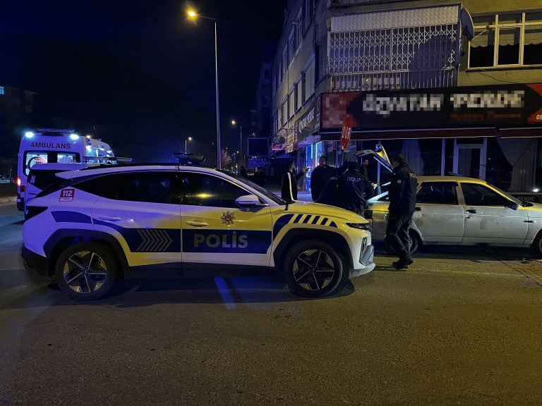 Kayseri'de Gece Yarısı Bıçaklı Kavga