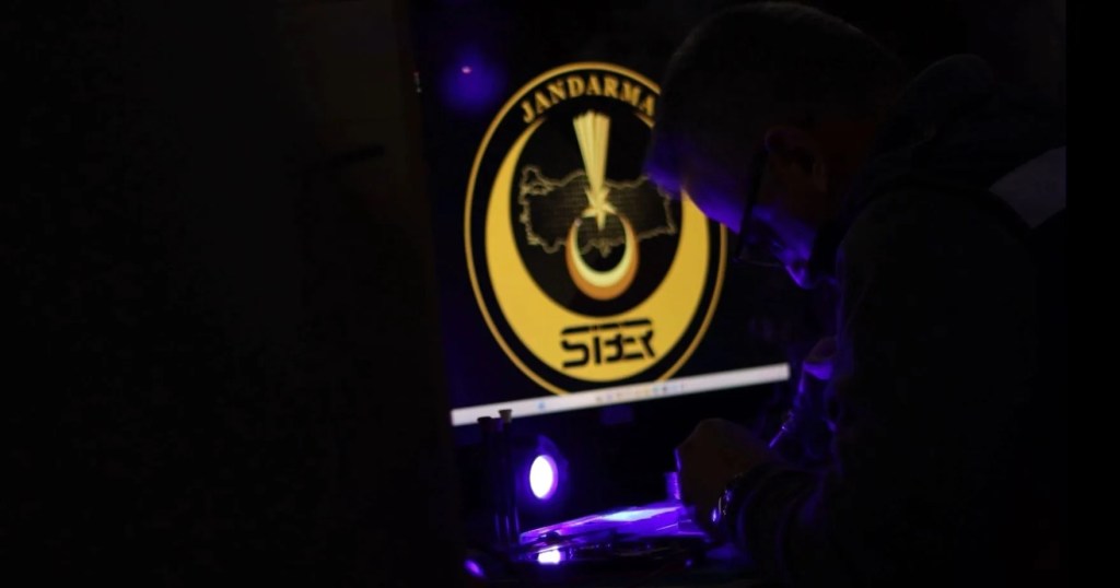 Jandarma 12 İlde Dolandırıcılık ve Bahis Operasyonu Düzenledi