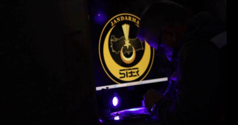 Jandarma 12 İlde Dolandırıcılık ve Bahis Operasyonu Düzenledi