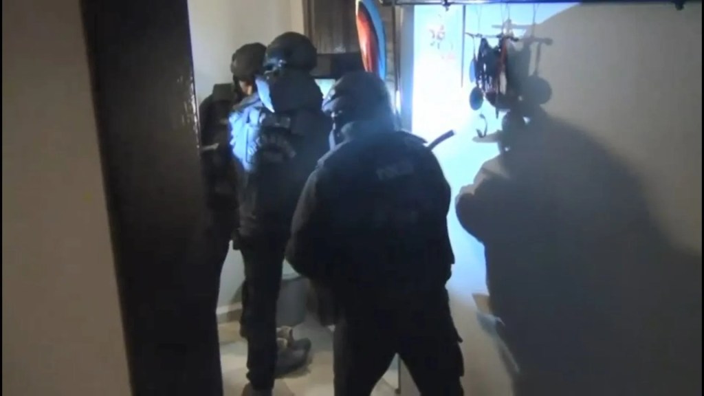 İstanbul Ve Adana'da DEAŞ Operasyonu: 10 Kişi Gözaltında
