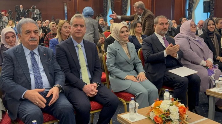 Gençlerin Aile Kurması Güçlü Geleceğin Teminatı