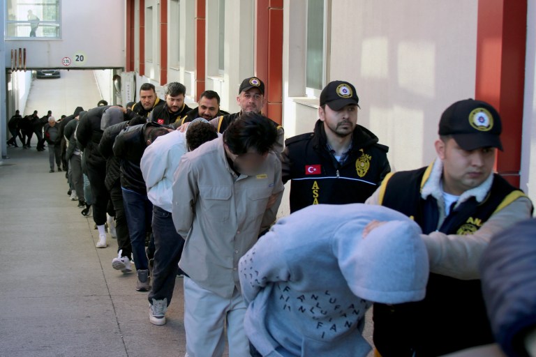 Adana Merkezli Dev Operasyon: Usulsüz Reçete Çetesi Çökertildi