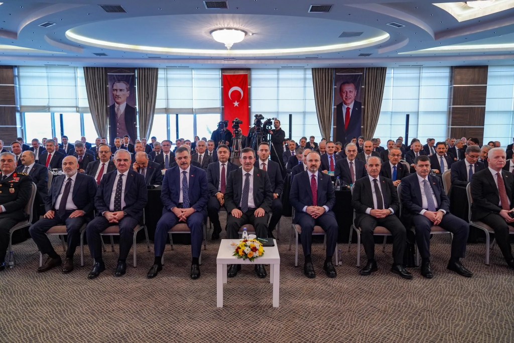 Cevdet Yılmaz: Valilerin Güveni Yerel Kalkınma İçin Fırsat