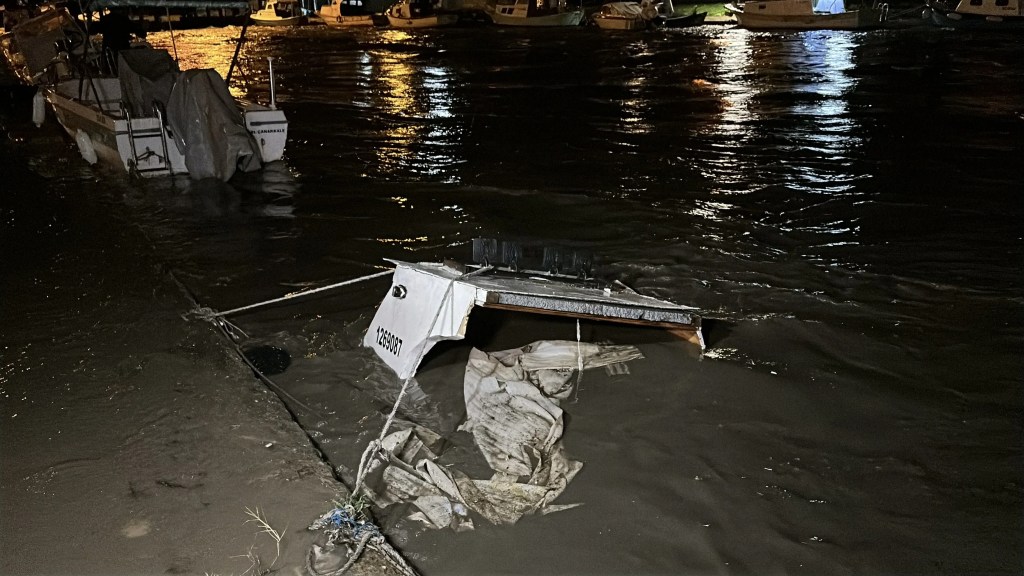 Çanakkale'de Sağanak Yağışlar Hayatı Felç Etti