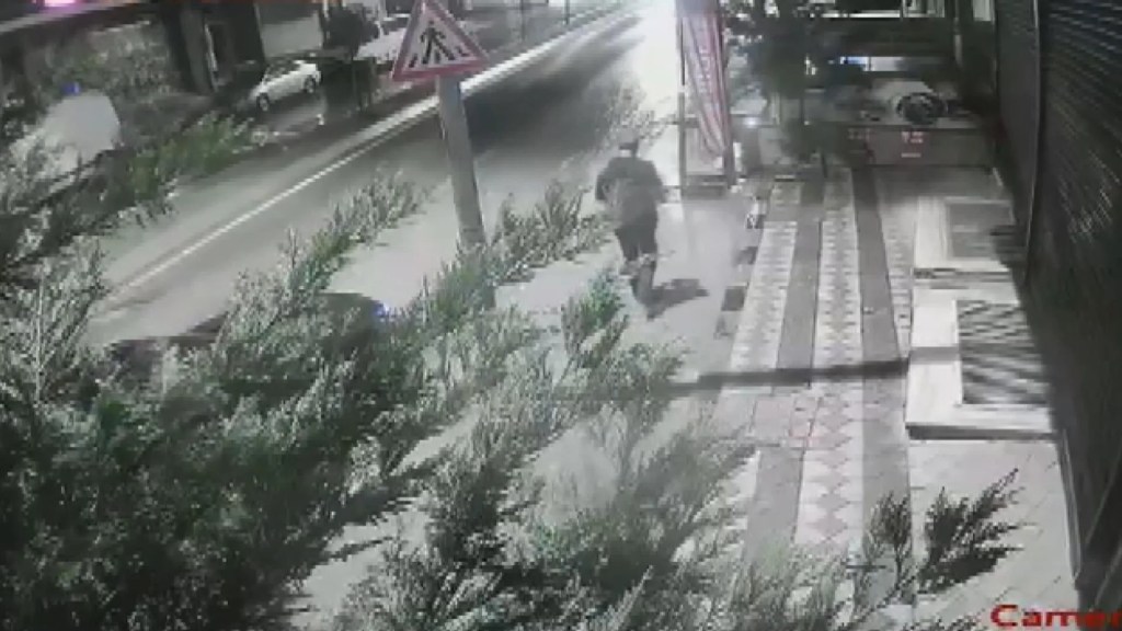 Arnavutköy'de Eşini Çocuklarının Önünde Öldürdü