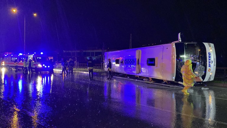 Samsun'da Yolcu Otobüsü Kazası: 6 Yaralı
