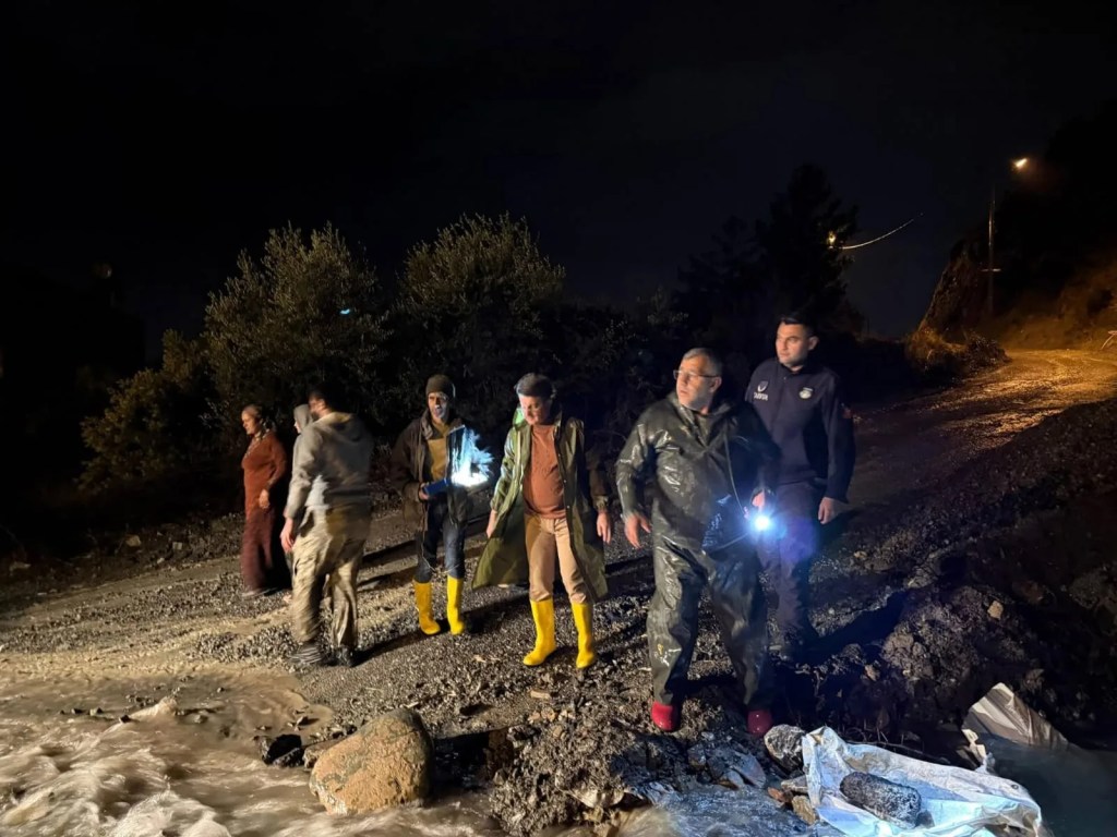 Hatay'da Sağanak Sonrası Toprak Kayması