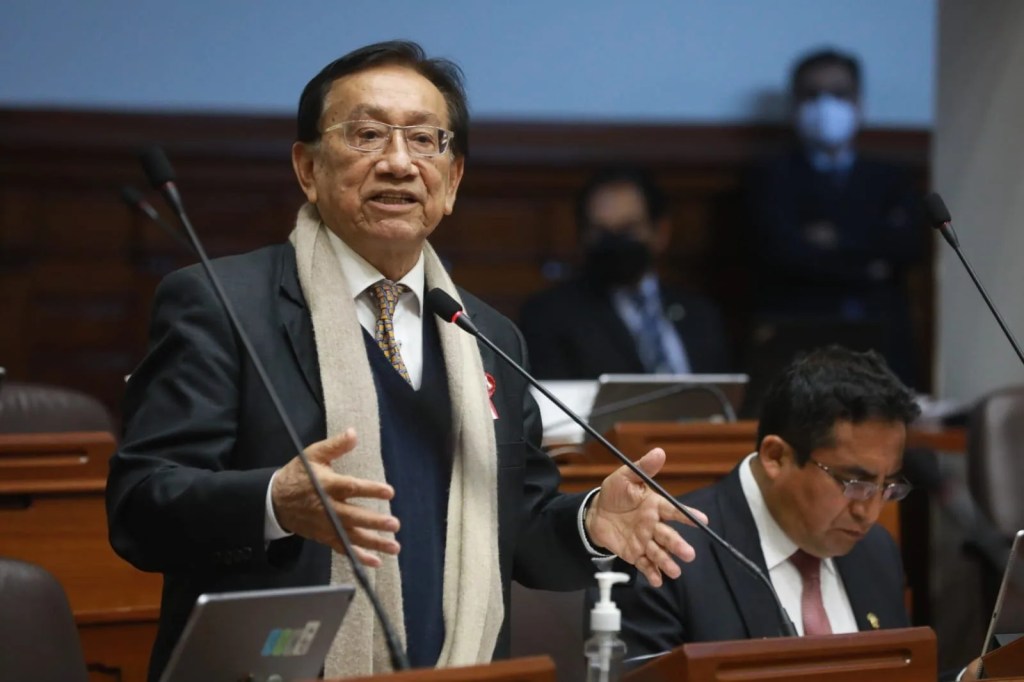 Peru'da Yeni Geçici Devlet Başkanı Seçildi