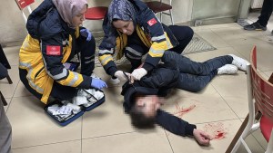 Kütahya'da Çayevinde Bıçaklı Saldırı Anı Kamerada