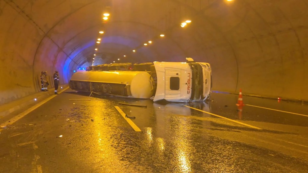 Kuzey Marmara Otoyolu'nda Tanker Kazası Trafiği Felç Etti