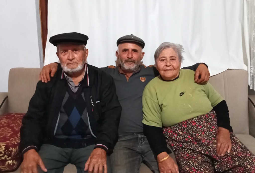 Antalya'da Yangında Hayatını Kaybeden Kadının Ardında Fotoğrafı Kaldı