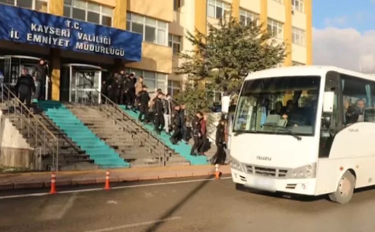 Kayseri Merkezli Operasyonda 54 Şüpheli Tutuklandı