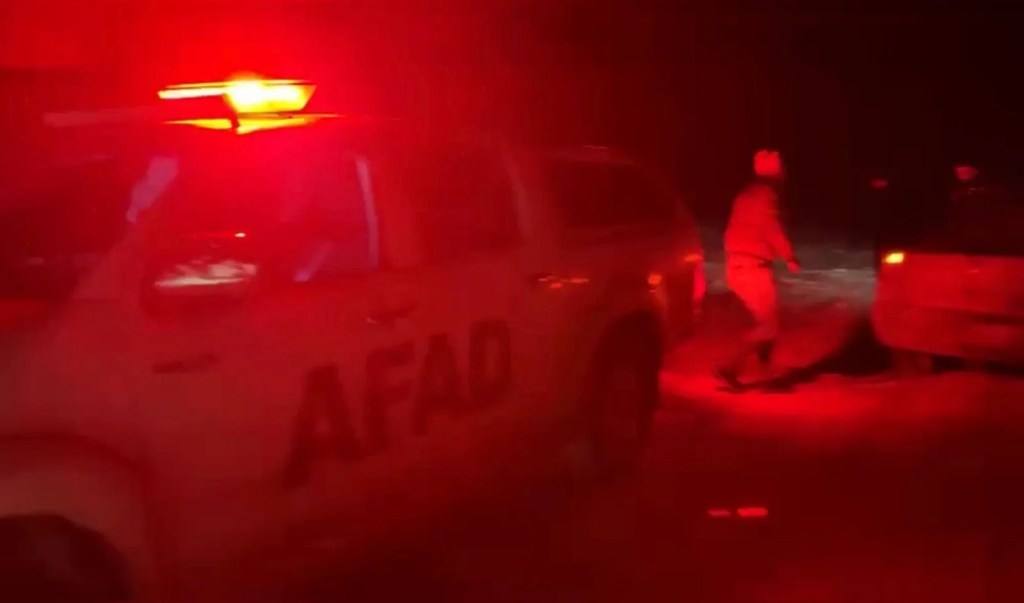 Ardahan'da Tipide Mahsur Kalanlar Kurtarıldı