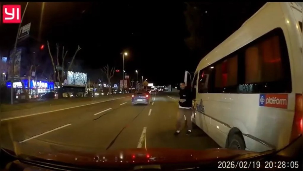 Beşiktaş'ta Minibüs Şoförü Tartışma Çıkardı