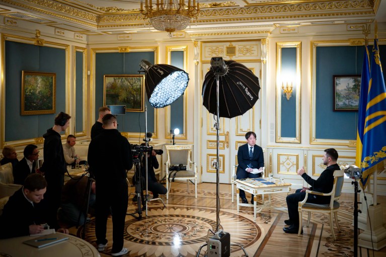 Zelenskiy: Kuzey Koreli Askerler Rusya'da Tehlike Oluşturuyor