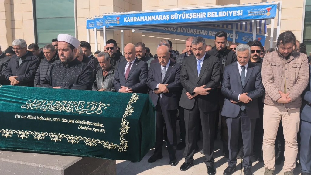Bakan Çiftçi Kahramanmaraş'ta Cenaze Namazına Katıldı