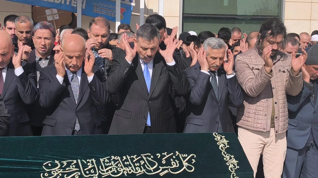 Bakan Çiftçi Kahramanmaraş'ta Cenaze Namazına Katıldı