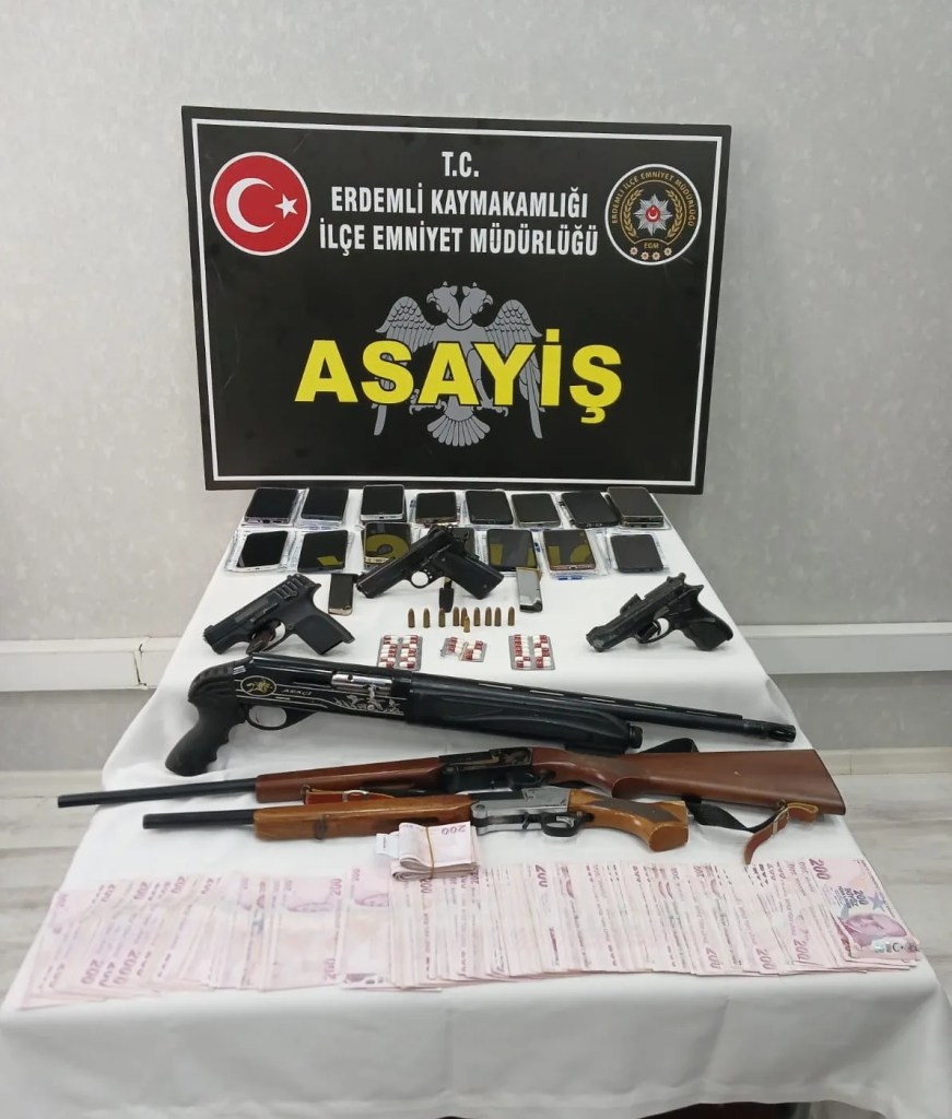 Mersin'de Fuhuş Operasyonu: 13 Kişi Tutuklandı