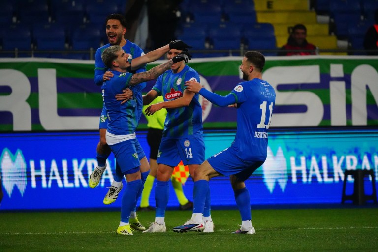 Çaykur Rizespor Kocaelispor'u 2-0 Yendi
