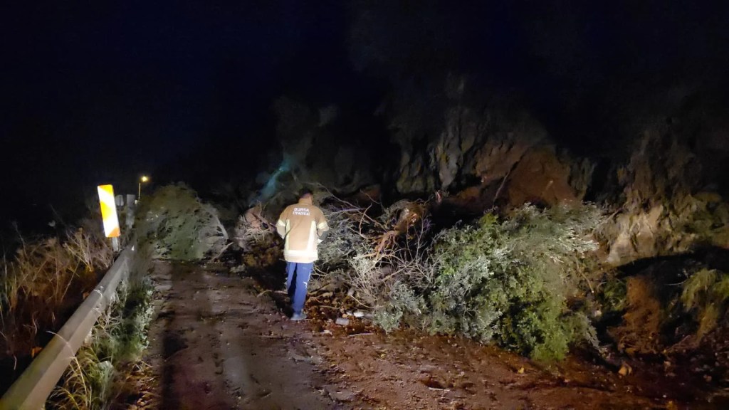 Bursa'da Heyelan: Mudanya-Altıntaş Yolu Kapandı