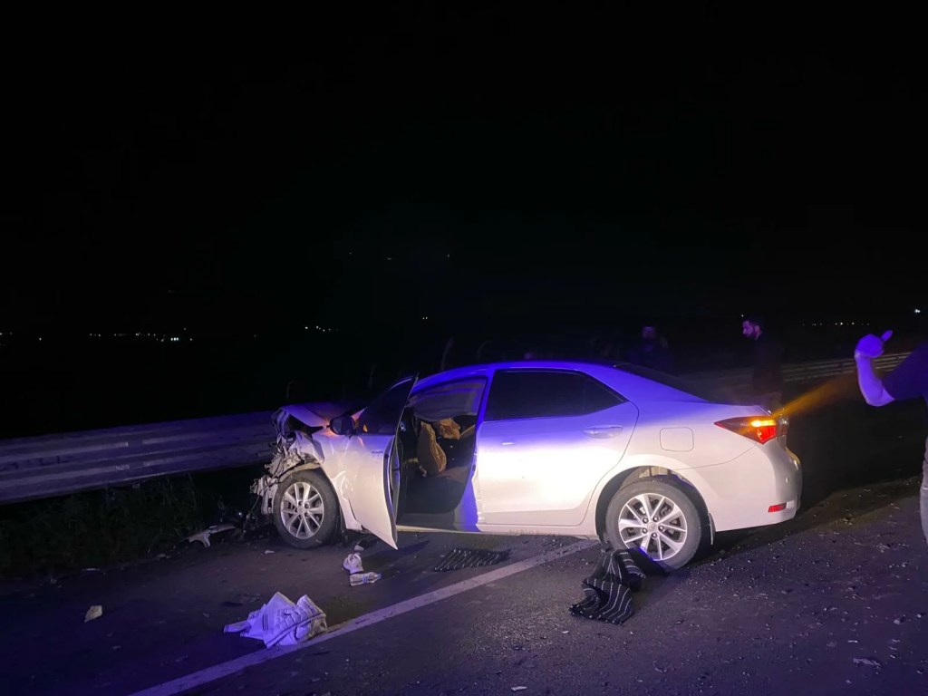 Adana'da Trafik Kazası: Traktör İkiye Ayrıldı