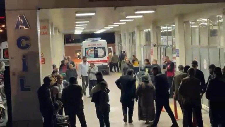 Şanlıurfa'da Husumetli Aileler Arasında Kavga: 8 Kişi Yaralandı