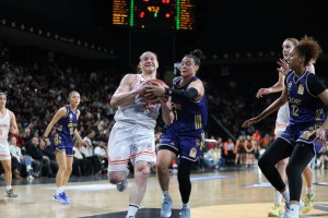 Çimsa ÇBK Mersin, Fenerbahçe Opet'e Mağlup Oldu