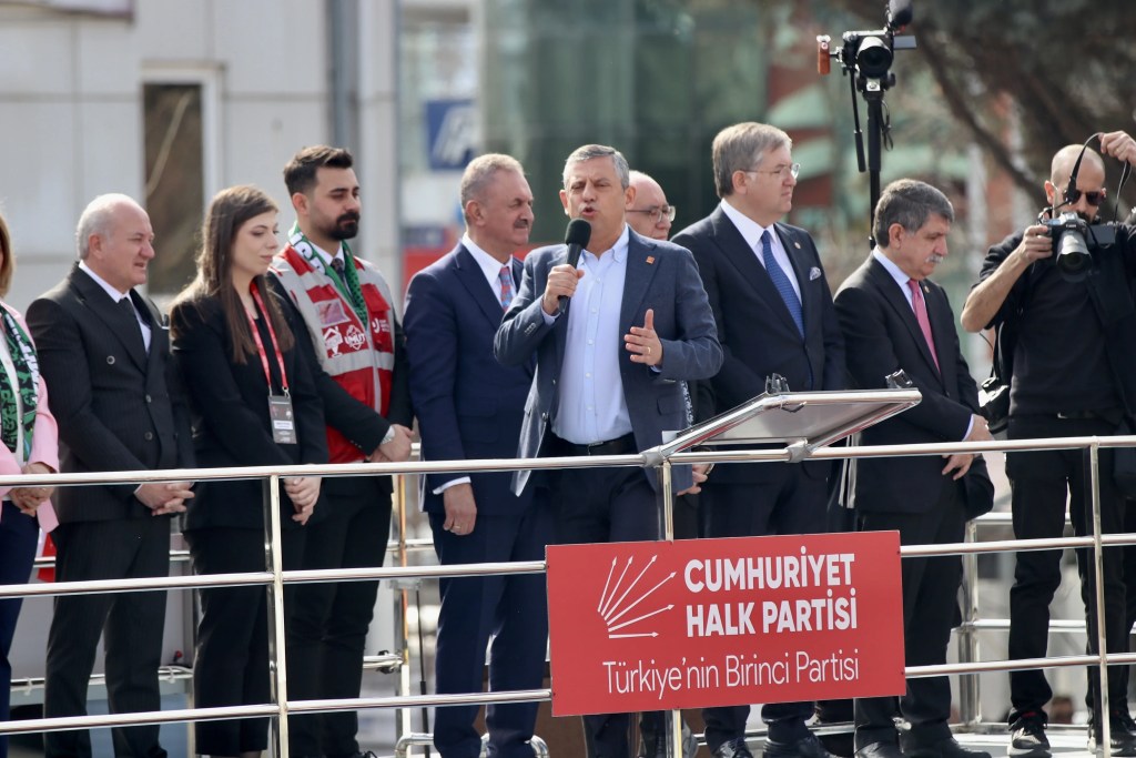 Özgür Özel: Yargı Kolları Kuruldu, Siyasetçi Başsavcı Oldu