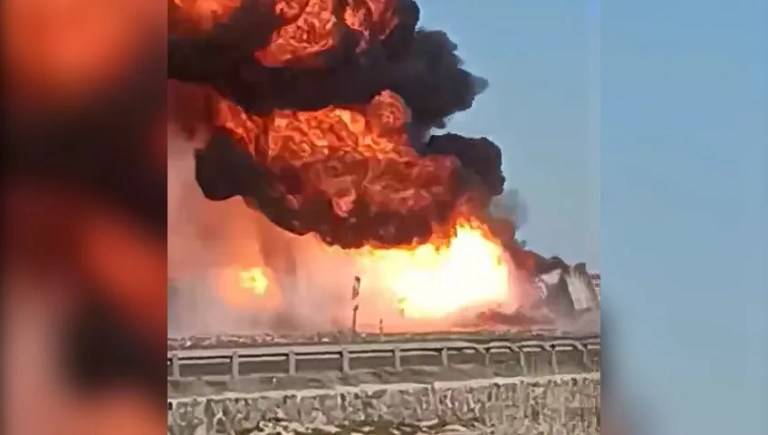Şanlıurfa'da Yakıt Yüklü TIR Kazası: 1 Yaralı