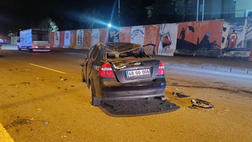 Bingöl'de Otomobil Kazası: İki Kişi Yaralandı