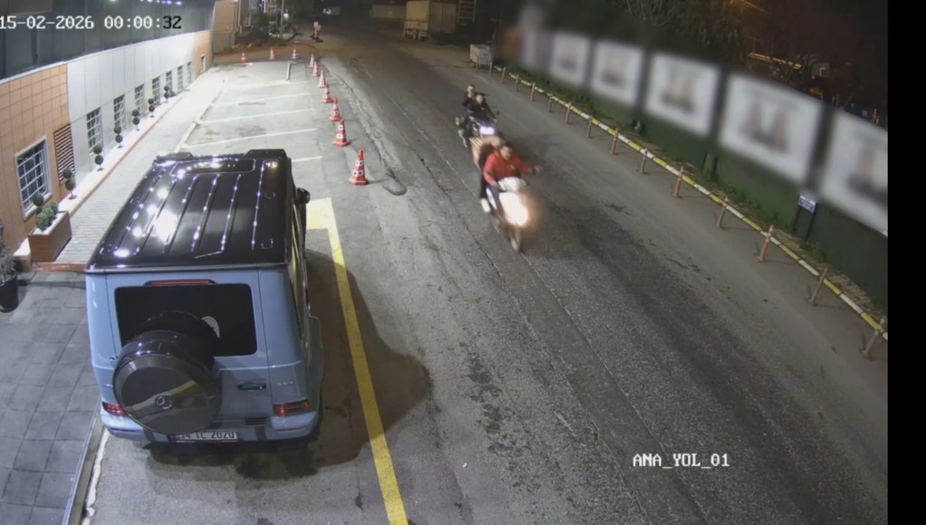 Sarıyer'de Motosikletli Şüpheliler Havaya Ateş Açtı