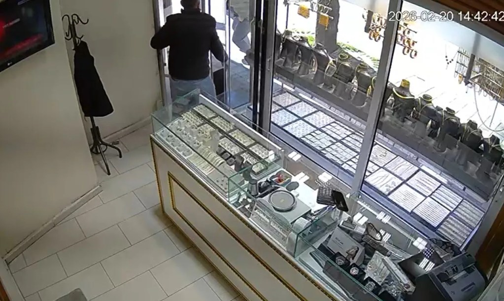 Bursa'da Kuyumcu Soygunu Girişimi: Şüpheli Yakalandı