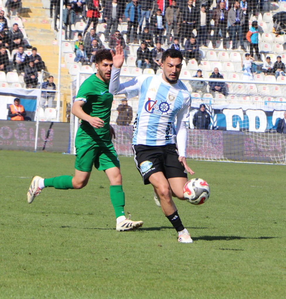 Erzurumspor FK Serik Spor'u Farklı Geçti
