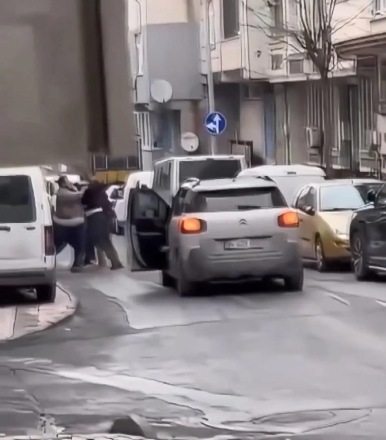 Sultangazi'de Davulcuların Kavgası Kamerada