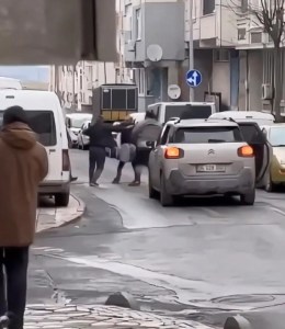 Sultangazi'de Davulcuların Kavgası Kamerada