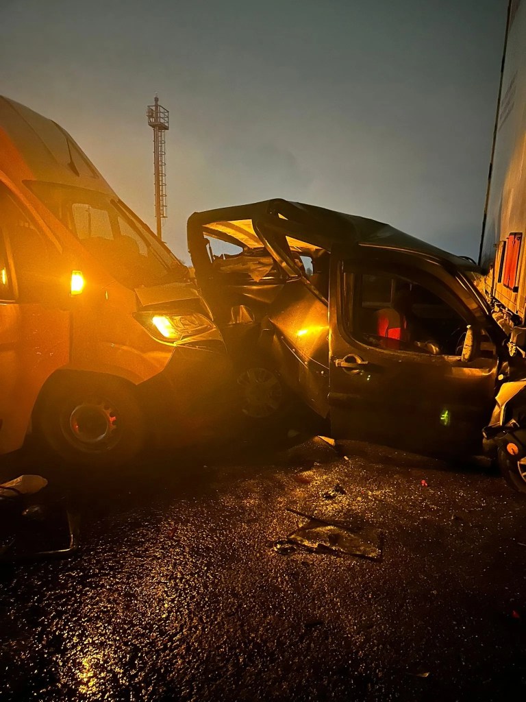 Sakarya'da Zincirleme Kaza: 17 Araç Çarpıştı, 7 Yaralı