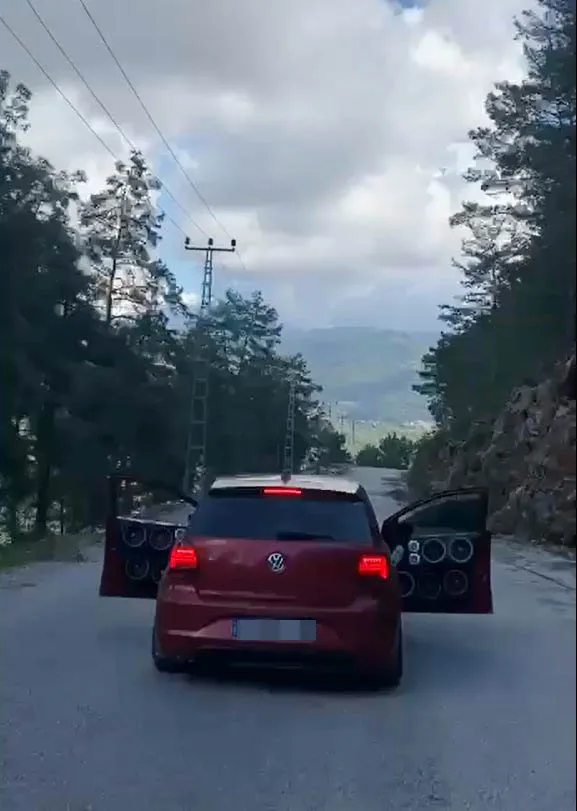 15 Yaşındaki Sürücüye 60 Bin Lira Ceza Kesildi