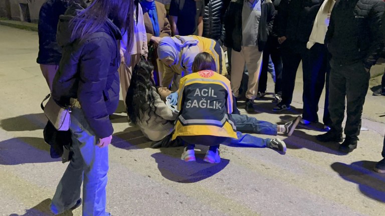 Bursa İznik'te Otomobil ve Motosiklet Kazası