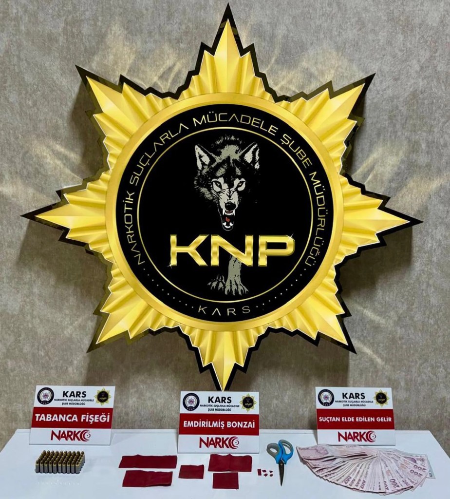 Kars'ta Peçeteye Emdirilmiş 1104 İçimlik Bonzai Ele Geçirildi