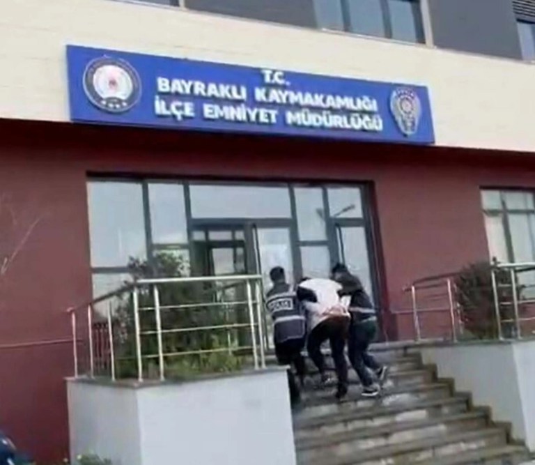 İzmir'de İftar Çadırında Bıçaklı Saldırı