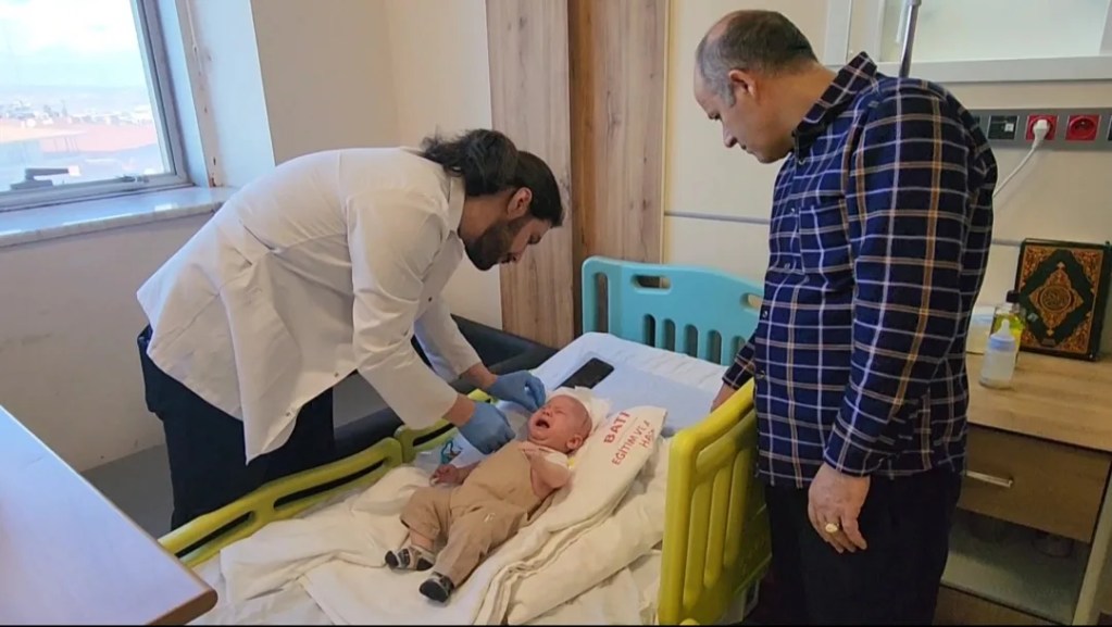 Batman'da 5 Aylık Ömer'in Başarılı Ameliyatı
