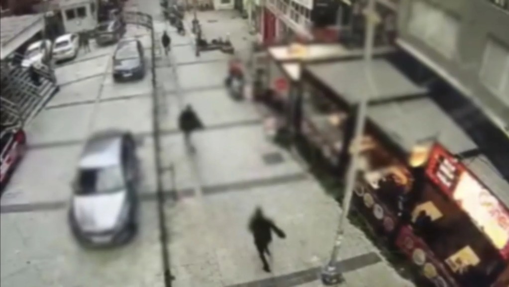 Yapay Zeka ile Sahte Kimlik Çıkardı, Dövme Detayı Ele Verdi