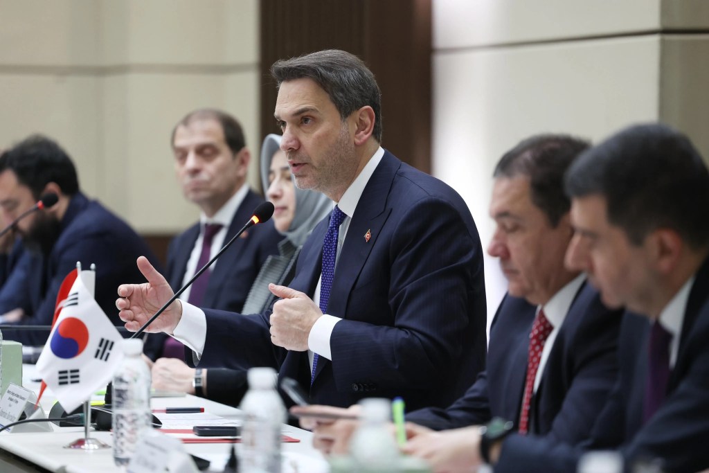Bakan Bayraktar Güney Kore'de Enerji İş Birliğini Güçlendiriyor