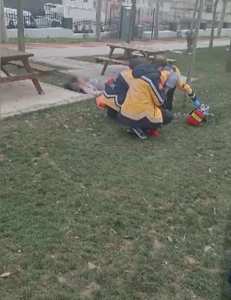 Esenyurt'ta Silahlı Tartışma: Eşini Yaralayıp Kendini Vurdu